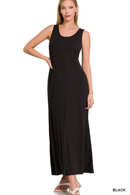 SLEEVESS FLARED SCOOP NECK MAXI DRESS