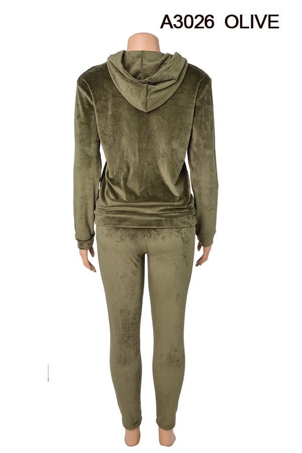 A3026 VELVET JACKET AND PANTS SET MIXED SIZES 12SET