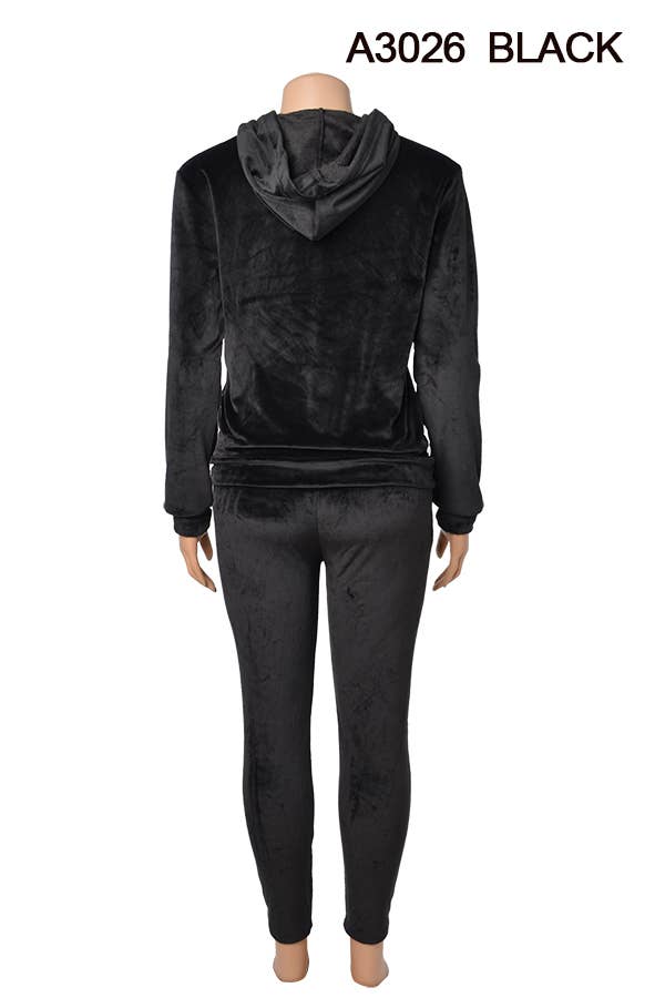 A3026 VELVET JACKET AND PANTS SET MIXED SIZES 12SET